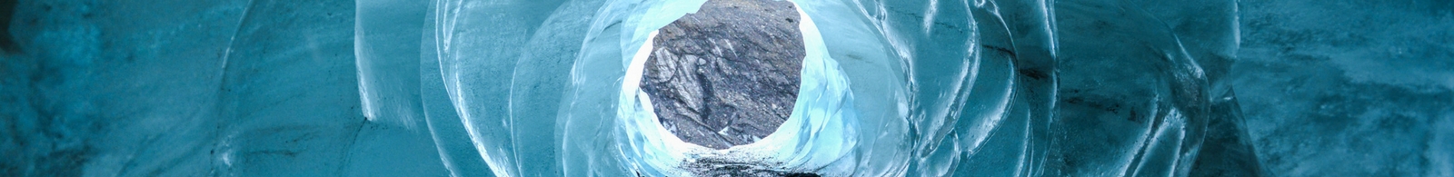 Islandia - lodowe jaskinie